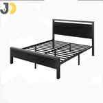Load image into Gallery viewer, سرير خشبي معدني أسود بتصميم بسيط في غرفة نوم حديثة
Black wood and metal bed frame in a modern bedroom