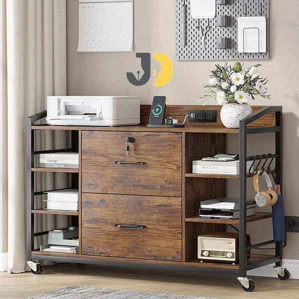 خزانة مكتبية متحركة من الخشب والمعدن بتصميم صناعي مع أدراج ورفوف
Industrial wood and metal rolling office cabinet with drawers and shelves