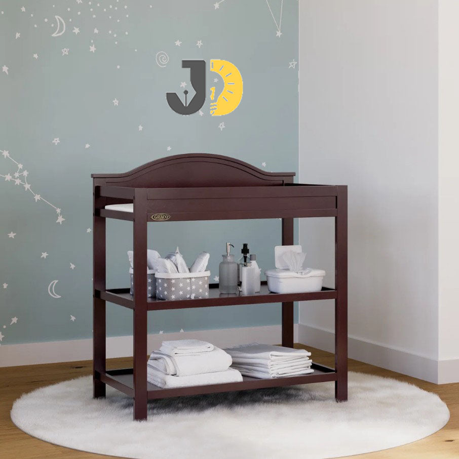 طاولة تغيير حفاضات خشبية بلون بني داكن بثلاثة رفوف تخزين – Dark brown wooden baby changing table with three storage shelves