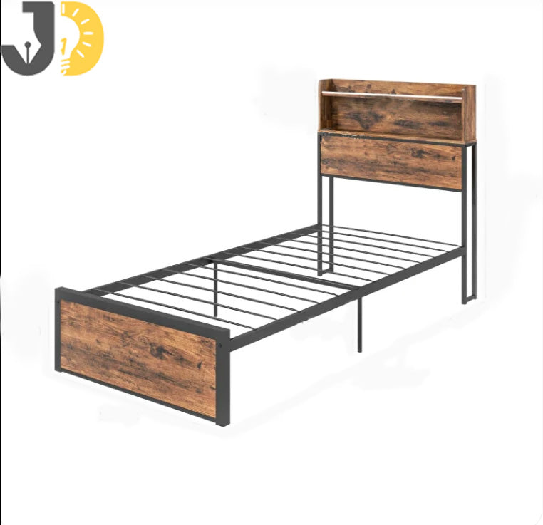 سرير مفرد يجمع بين التصميم العصري والعملية مع رف علوي ومساحة تخزين سفلية – مثالي لغرف الشباب والضيوف.
Modern single bed with wood and metal design, top shelf, and under-bed storage – perfect for guest or kids’ rooms.